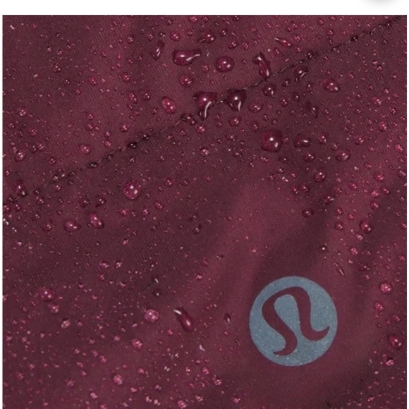 Lululemon Down For it All Jacket size 8 cassis maroon snow/waterproof lulu coat! - Picture 4 of 7